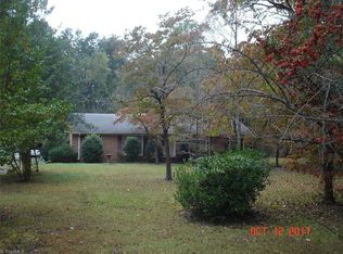 5940 Westdale Acres Dr, Pleasant Garden, NC 27313
