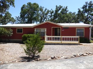 496 Deer Meadows Dr, Canyon Lake, TX 78133