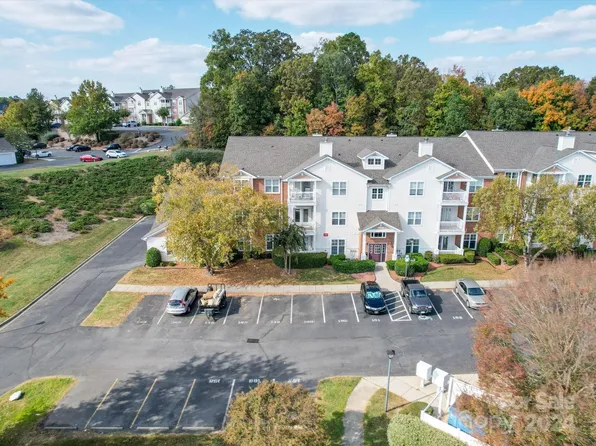 9934 Hyde Glen Ct, Charlotte, NC 28262