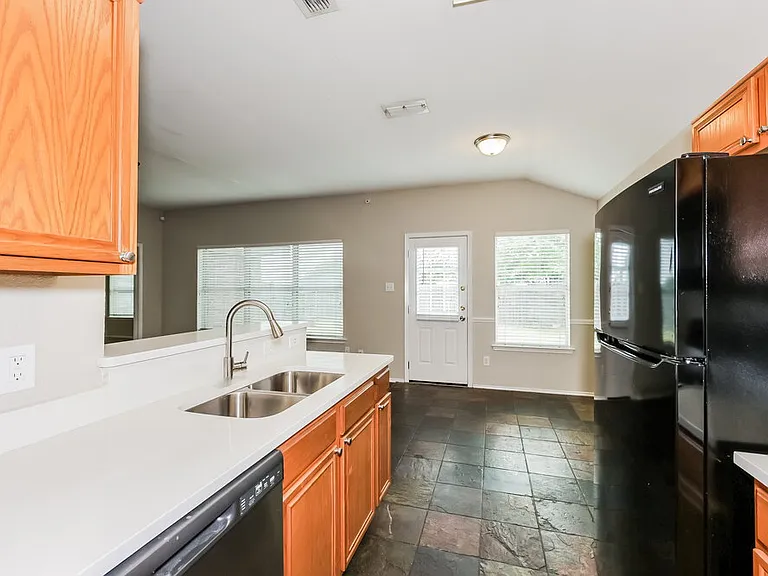 2736 Cochran Way — Photo 8