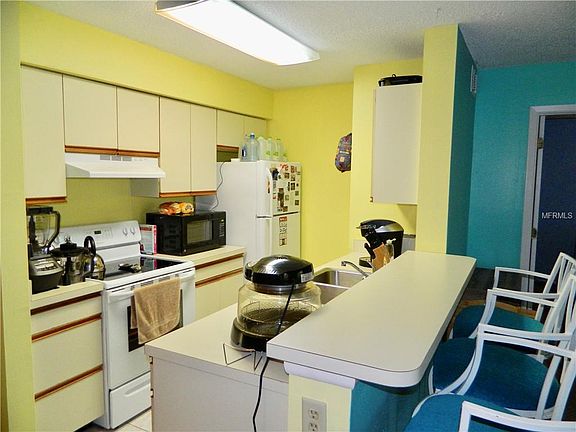 5th image of 2085 Hunters Glen Dr #212