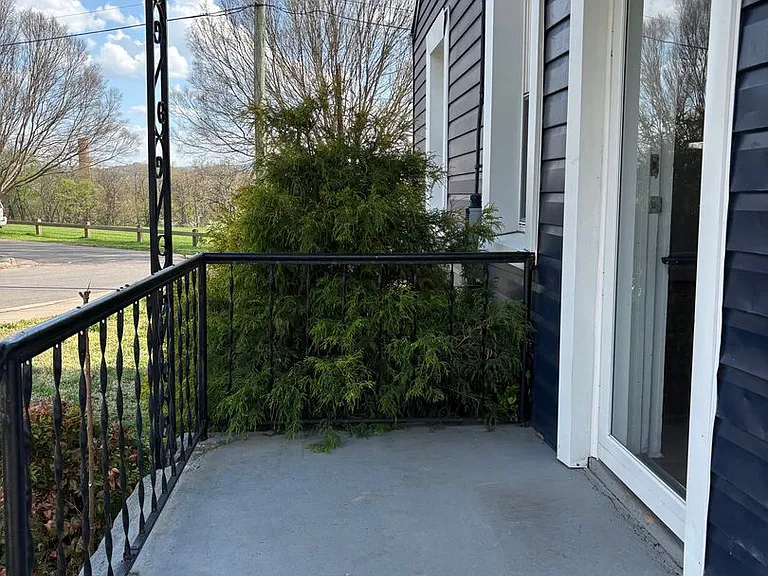 950 Morgan Ave SE — Photo 43
