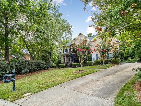 4th image of 10402 Balch Manor Ct