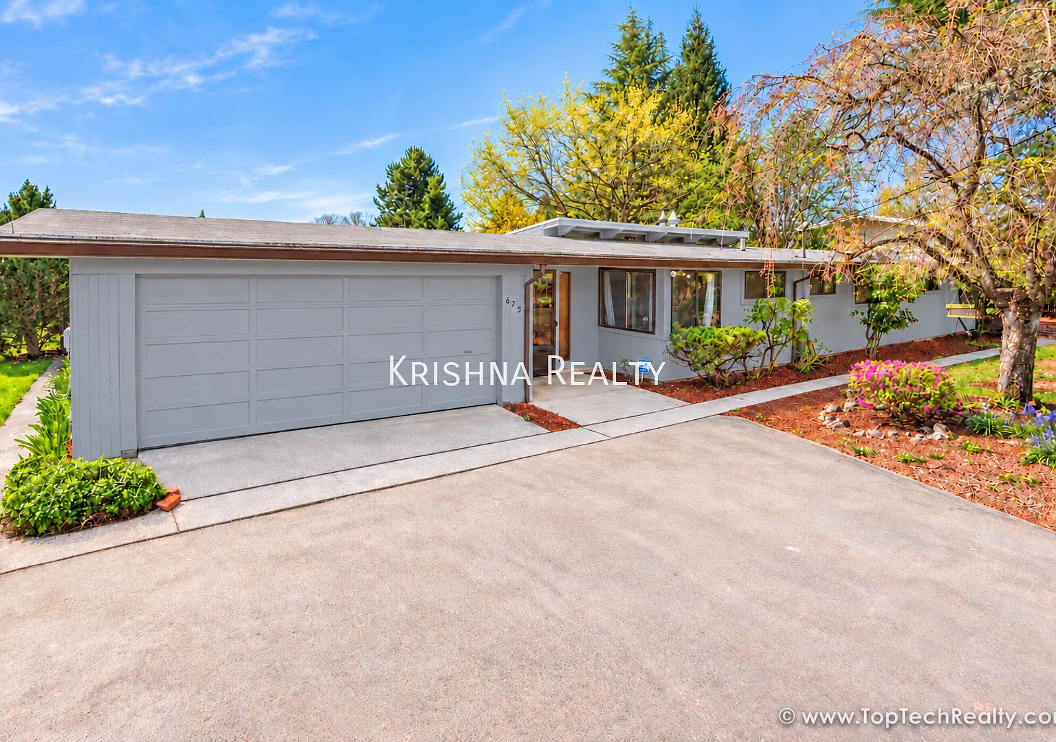 *Lots Of Updates* Charming Mid-Century Modern Ranch | 3 Bed | 2 Bath | One-Level Living | Prime C... — Photo 1