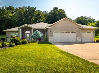 N2753 Garbers Rd, La Crosse, WI 54601