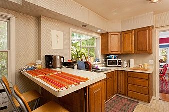 Kitchen 1 :: 1625 Euclid Avenue