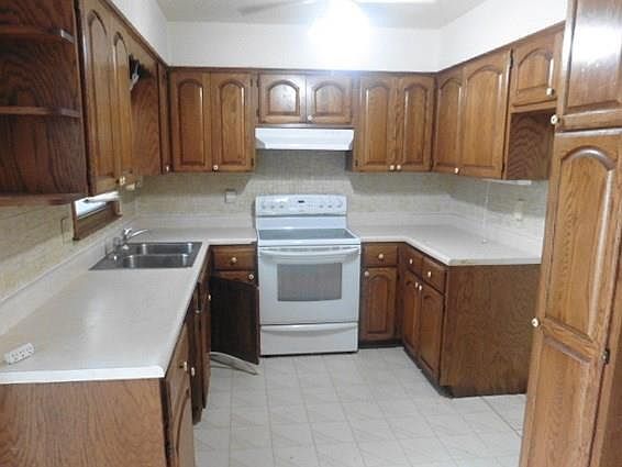 3rd image of 309 N 11th St