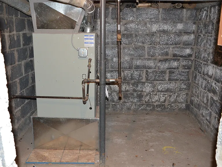 403 Park St — Photo 15