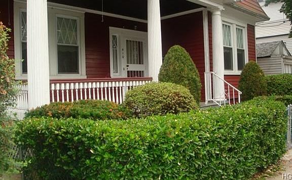 3rd image of 410 E 237th St