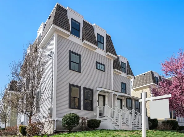 60 Harvard Ave #60, Hyde Park, MA 02136