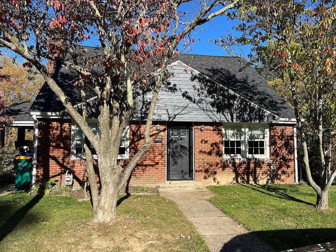 2208 Dippen Ave photo 1
