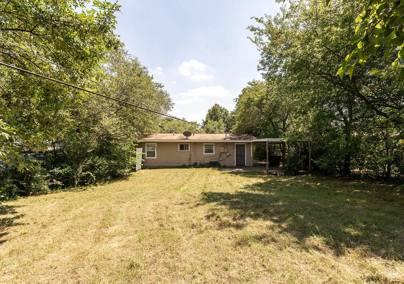 Beautiful 3 bedroom 1 bath! — Photo 1