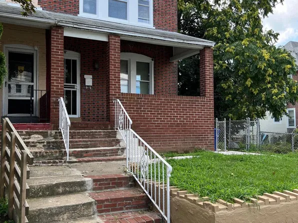 122 Jackson Ave, Collingdale, PA 19023