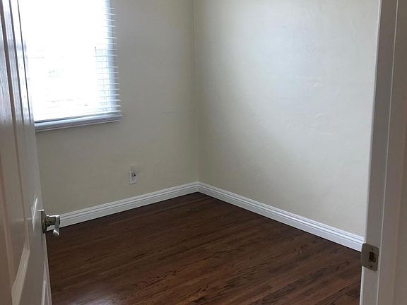 2nd image of 3566 Ingraham St