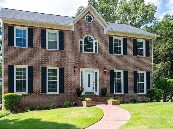 199 Wade Dr NE, Calhoun, GA 30701