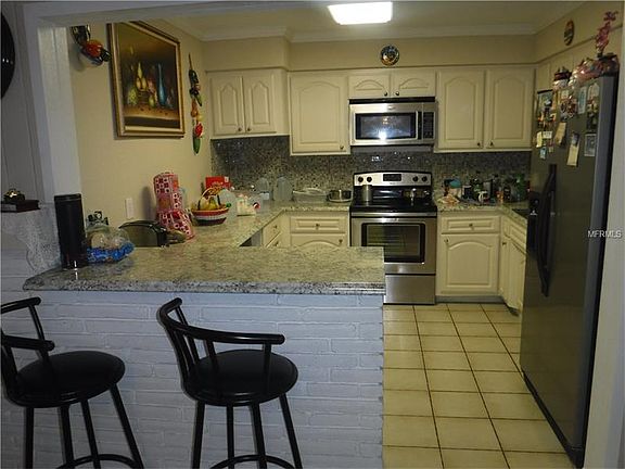 5th image of 3201 SW 17th St