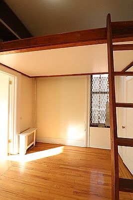5th image of 374 W 46th St APT 2W