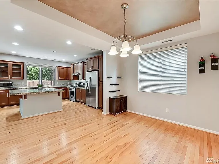 18526 35th Dr SE — Photo 3