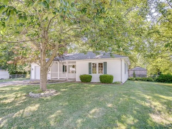 304 Ridgewood Dr, Belleville, IL 62223