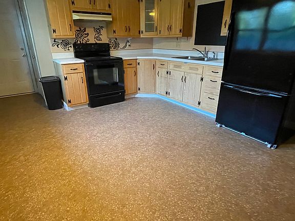 5th image of 2204 Whitefield Rd