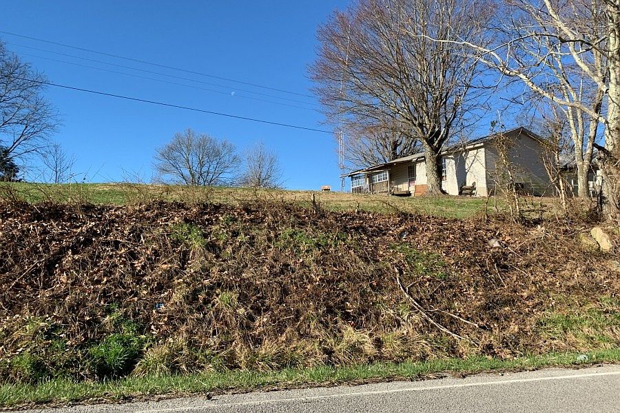 2nd image of 2855 Double Top Rd
