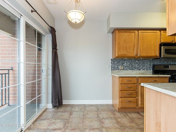 5th image of 17212 Oak Park Ave Unit 3NE