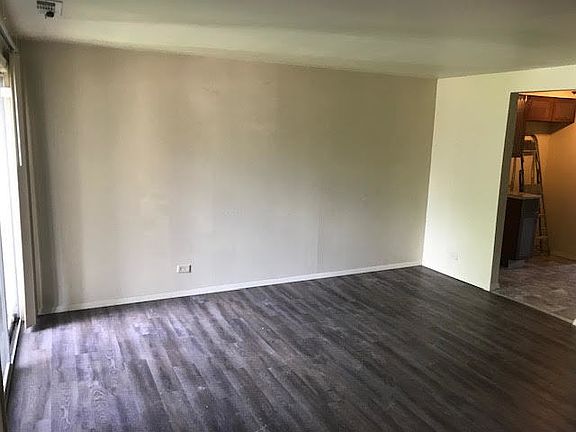3rd image of 2049 Berkshire Cir Unit I