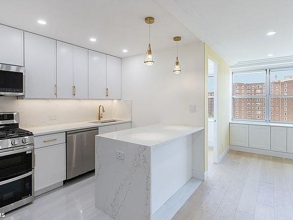4th image of 555 Kappock St APT 12G