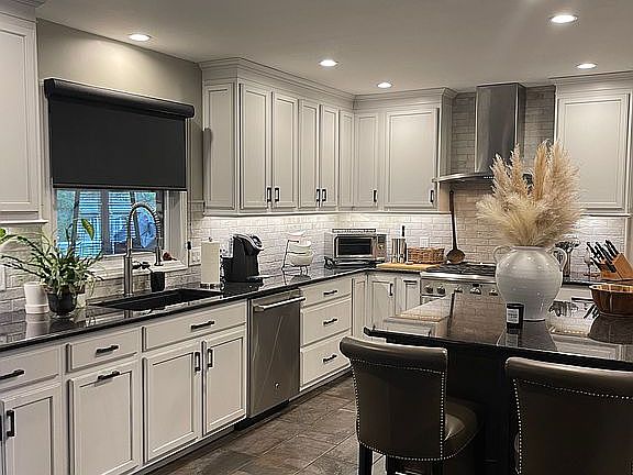 4th image of 5310 Parkledge Ct