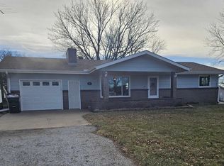407 Manchester St, Pickrell, NE 68422