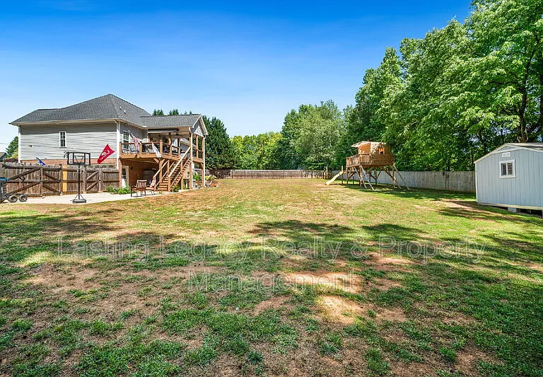 187 Marbrook Dr — Photo 53