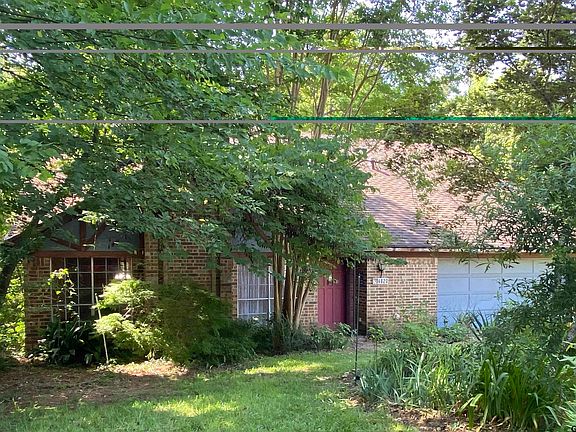 2nd image of 4820 Prestwick Ln