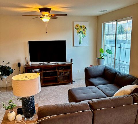 3rd image of 11040 Colton Dr