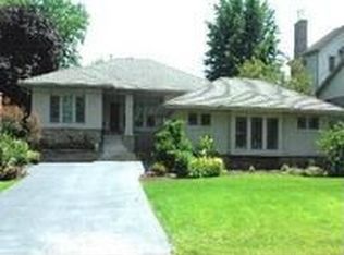 22W317 Glen Valley Dr, Glen Ellyn, IL 60137