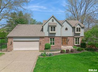 5039 Norwood Dr, Bettendorf, IA 52722