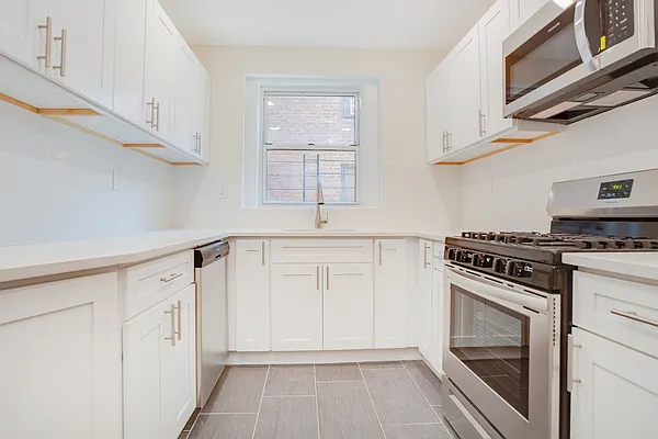 Sold by Keller Williams Realty Landmark II | media 6