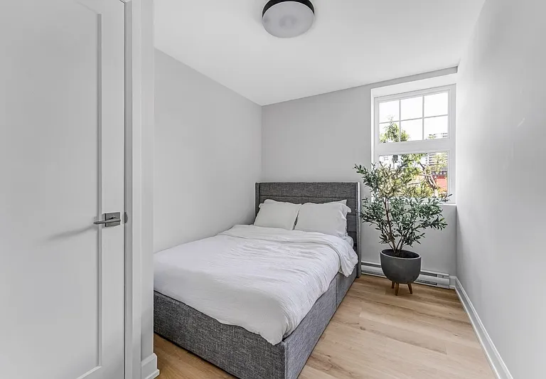 658 Somerset St W #101 — Photo 16
