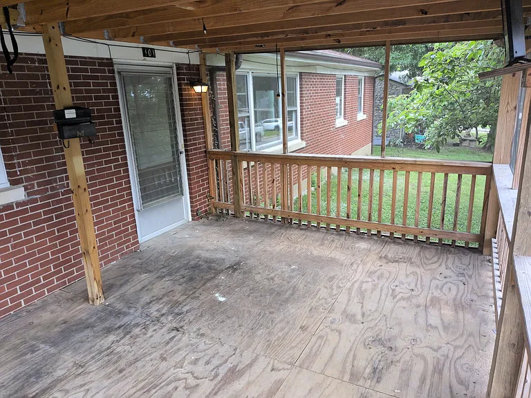 101 McWhorter Ct — Photo 6