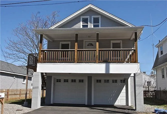 3 bed, 1.0 bath, 816 sqft, $7,500 — Photo 2