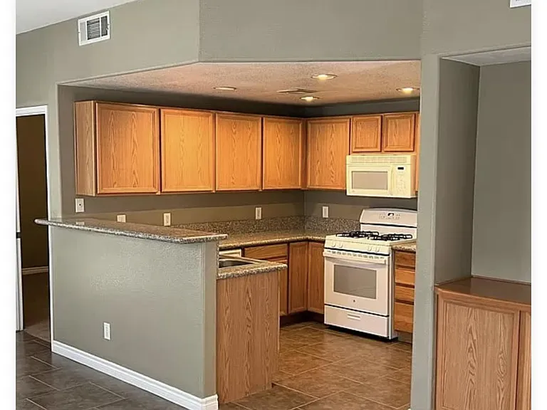 9580 W Reno Ave #163 — Photo 8