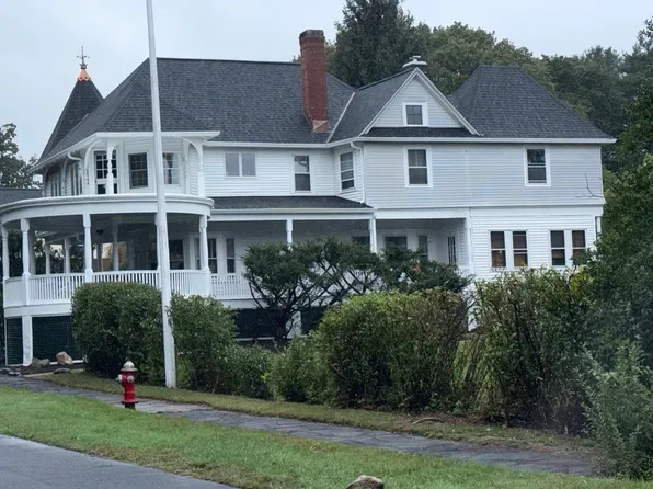 128 Wentworth Ave Floor 1, Warwick, RI 02889