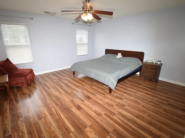 136 Penry Ln — Photo 16