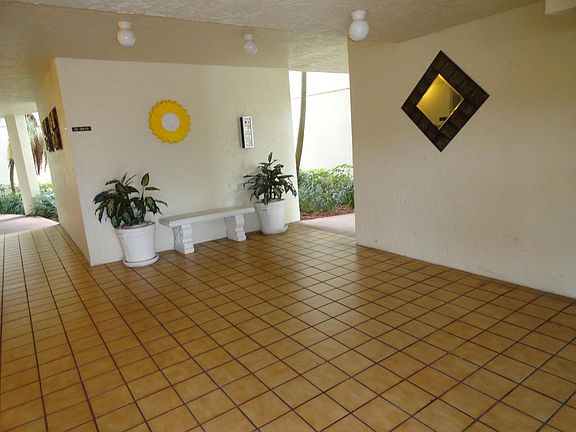 5th image of 3178 Via Poinciana APT 315