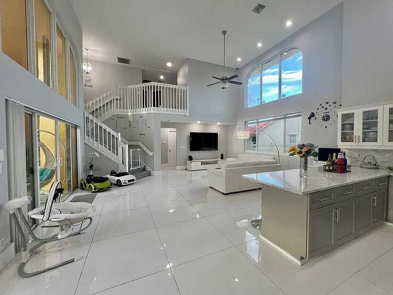 9988 NW 48th Ct — Photo 8