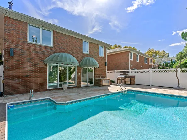 8506 Narrows Avenue image 34 of 45