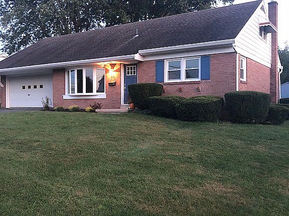 2nd image of 828 Cedar Crest Dr