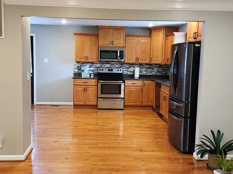 1207 Meadow View Rd — Photo 6