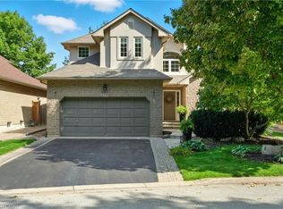 2139 Bushtrail Ct, Burlington, ON L7M4B2