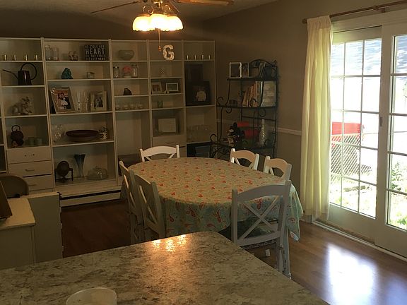 4th image of 220 Inwood Blvd