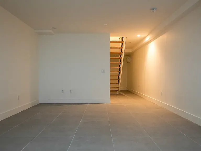 83 Winthrop St #1C — Photo 18